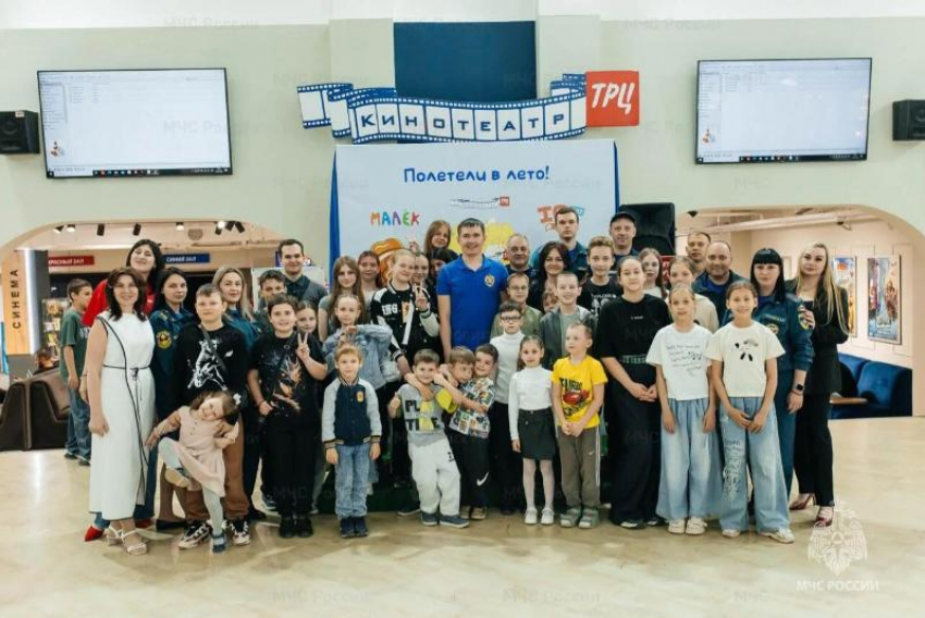 Школьников и родителей научили безопасности: в Волгодонске прошёл первый квест «Безопасные каникулы»