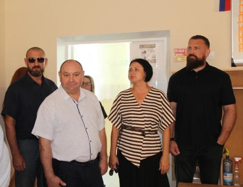 Готовность школ к новому учебному году проверили депутаты и общественники Волгодонска