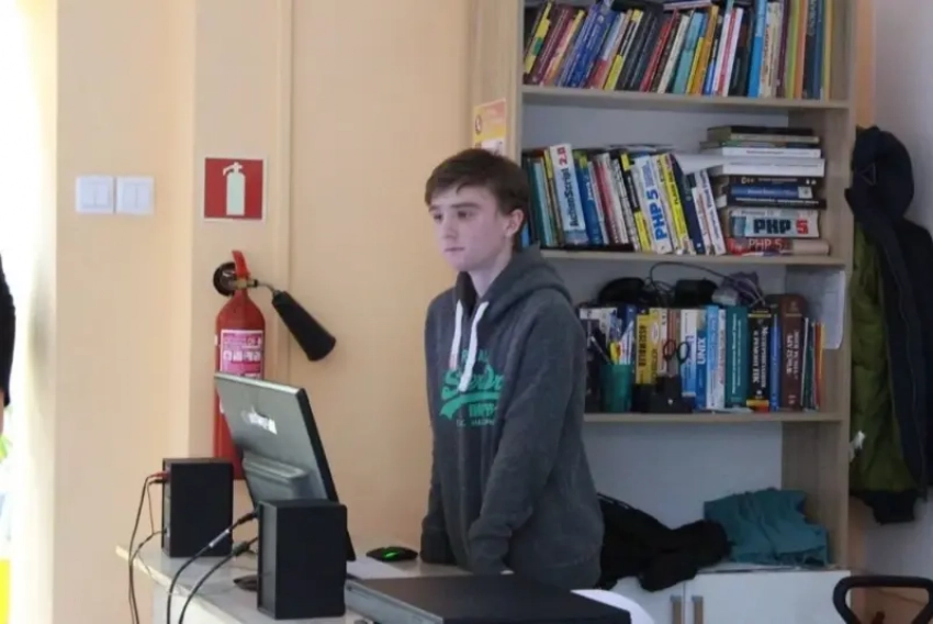 Юный компьютерный гений из Волгодонска удивил программистов своим проектом по изучению нейросетей 