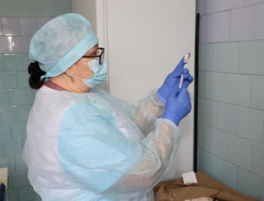 Массовая вакцинация от гриппа и ОРВИ стартовала на Дону
