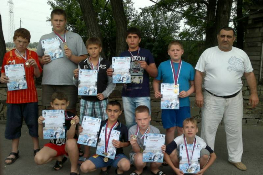 Волгодонские дзюдоисты привезли четыре золотые медали с первенства в Таганроге