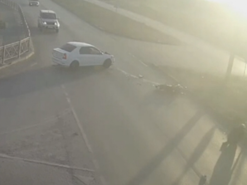 Кубарем вперед улетел мотоциклист вместе с подростком: еще большие подробности жуткого ДТП на Жуковском шоссе