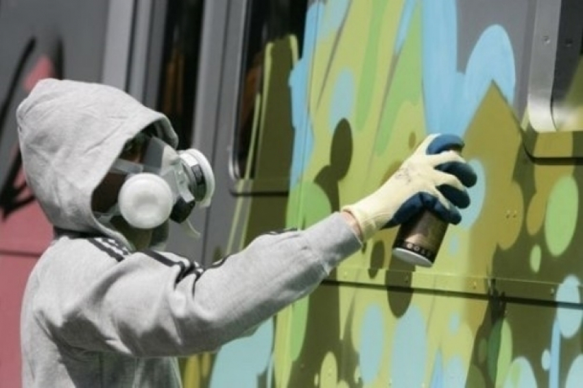 Волгодонцам разрешат нарисовать граффити возле одной из школ