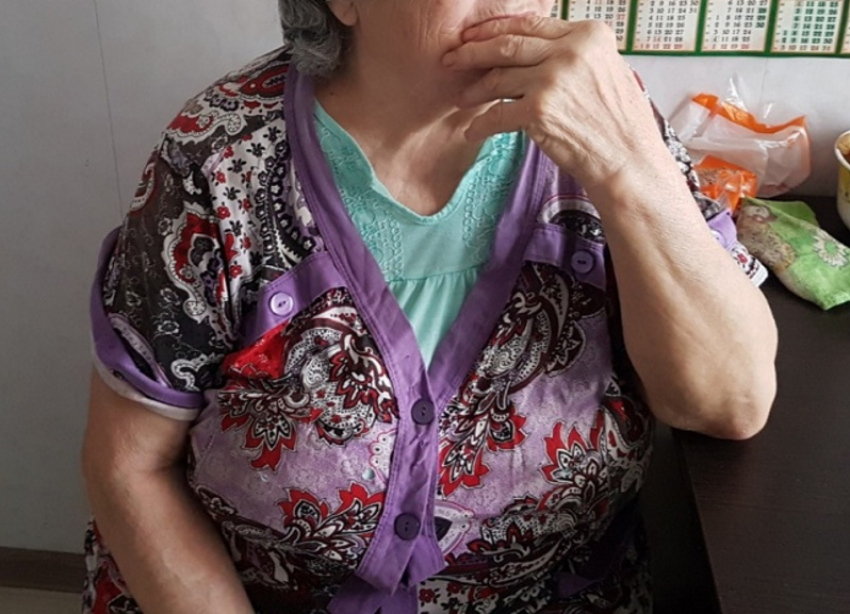 Собирала на похороны: к 83-летней волгодончанке втерлись в доверие и похитили 240 000 рублей