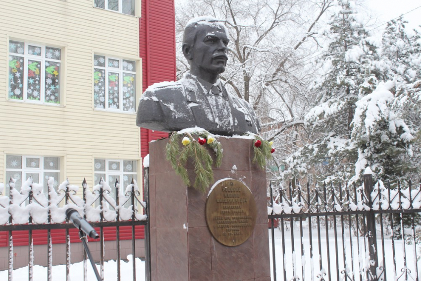 В Волгодонске почтили память героя Михаила Ревенко 