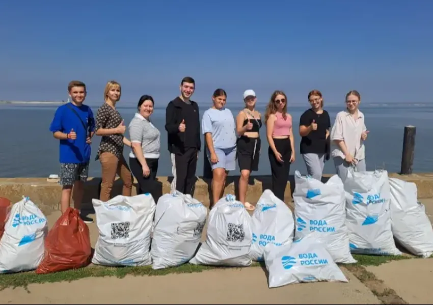 3 кубометра мусора убрали с берега Цимлянского водохранилища