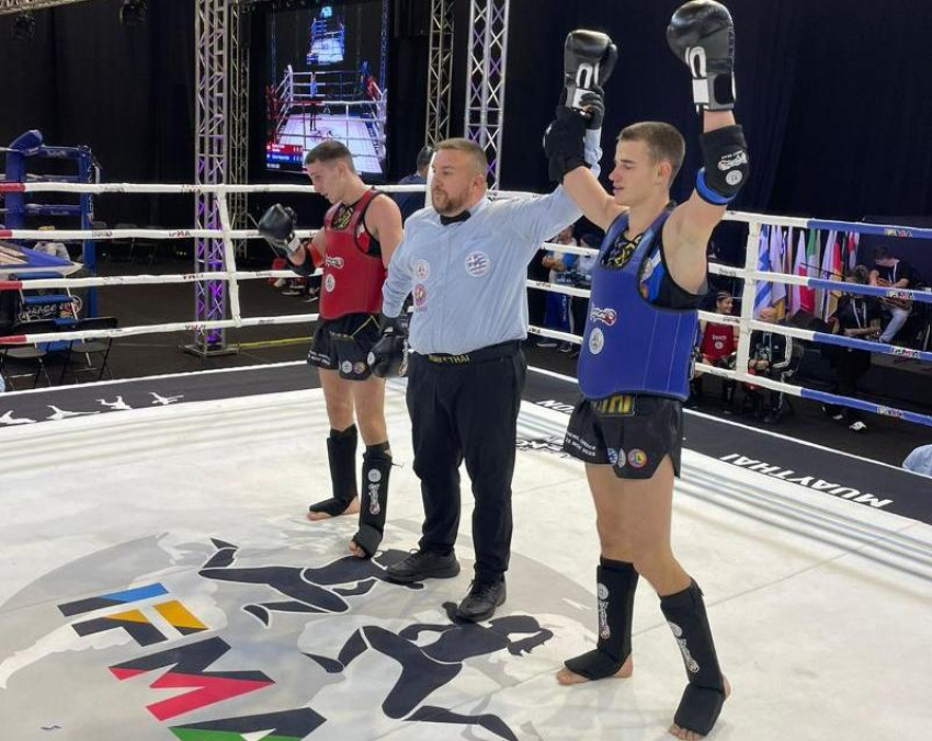 Чемпионом Европы и Мастером спорта России вернулся из Афин волгодонский тайбоксер Дмитрий Каратаев