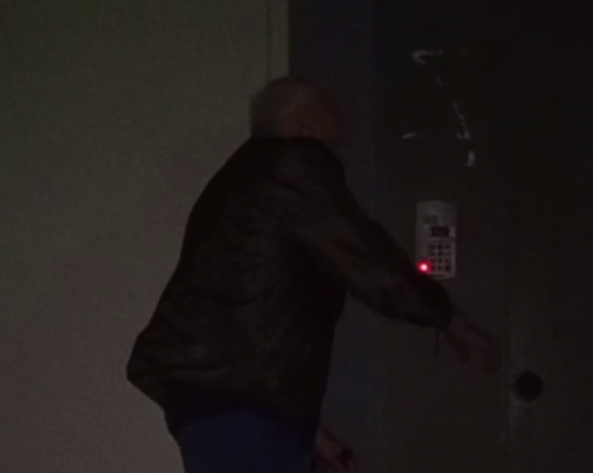 Волгодонск не без добрых людей: как потерявшегося дедушку спасли от мороза ночью