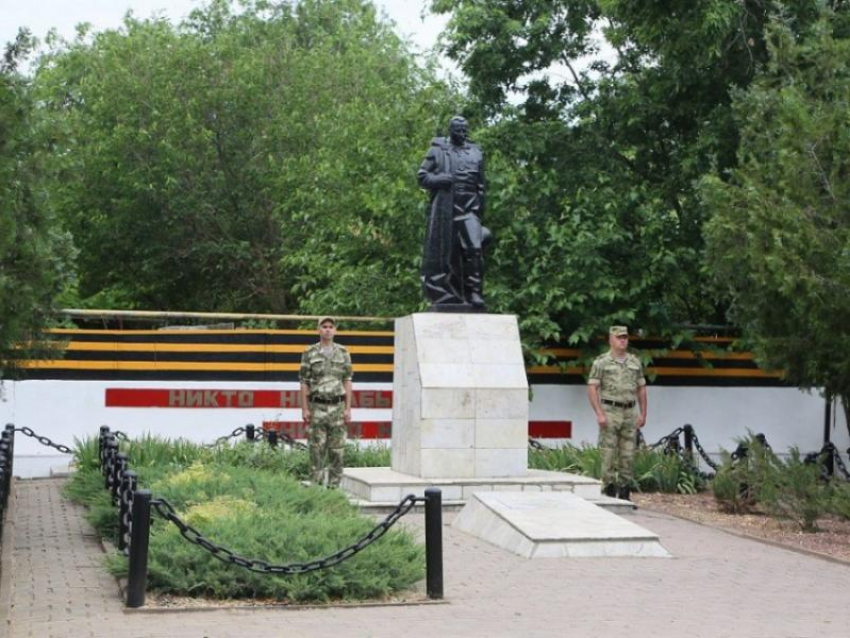 В День памяти и скорби в Красном Яру ограничат движение транспорта 