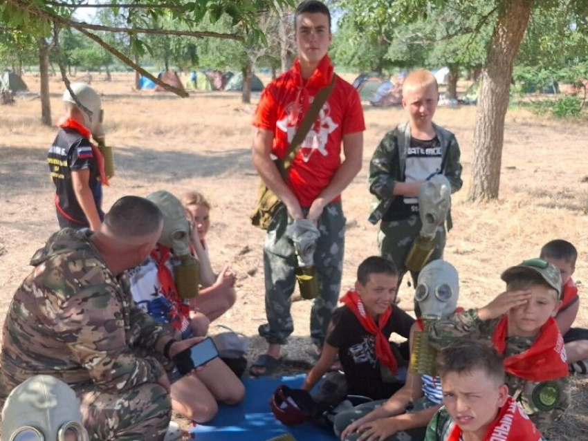 «Юный десантник»: в Волгодонске школьников готовят к защите Родины