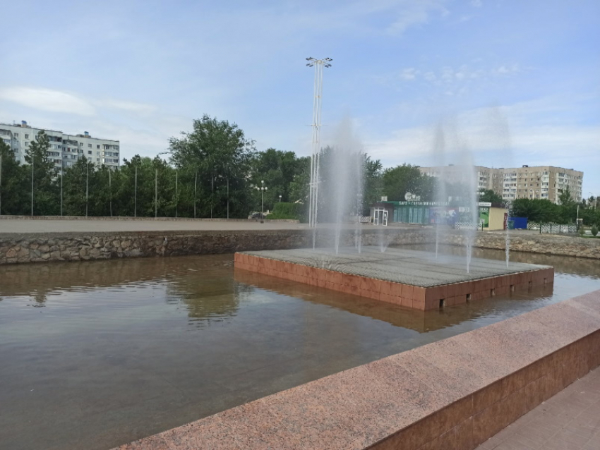 Много миллионов и открытие осенью: во сколько обойдется ремонт фонтана на площади у ДК имени Курчатова