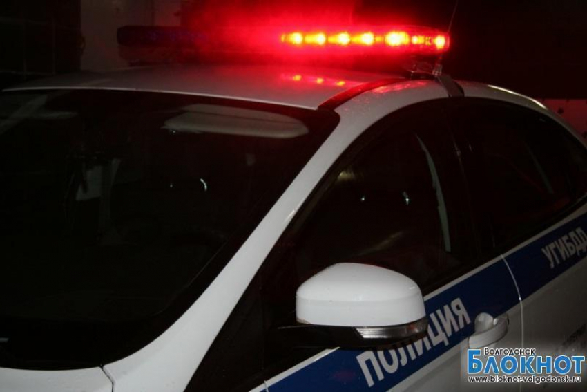 На трассе Ростов-Волгодонск столкнулось три машины