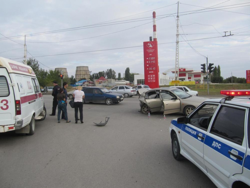 В Волгодонске светофор на Жуковском шоссе стал «виновником» ДТП