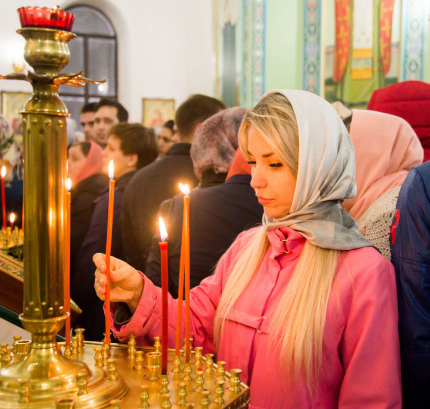 Верующие Волгодонска приняли участие в пасхальных богослужениях