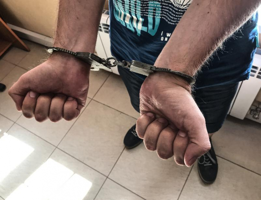 30-летнего волгодонца задержали за попытку угона «Лады приоры» 