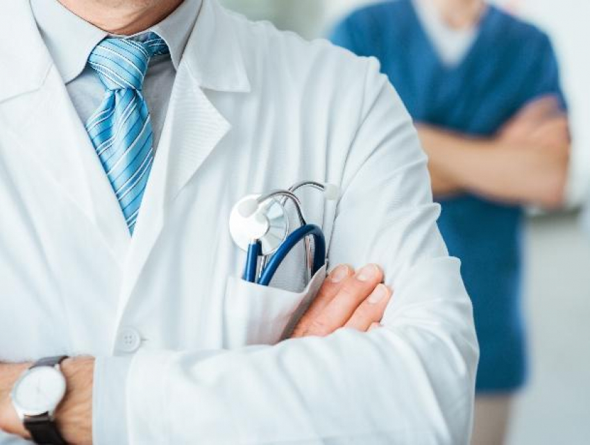Врачи и средние медицинские работники требуются в волгодонских медучреждениях