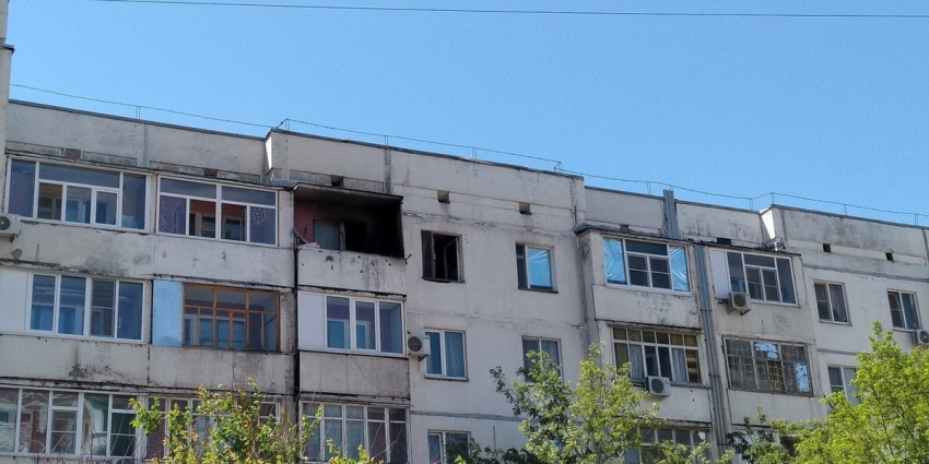 Пожар в квартире на 5 этаже напугал жителей пятиэтажки в Волгодонске