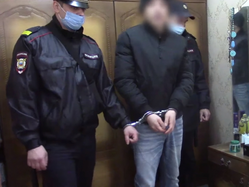 Вора-домушника из Волгодонска задержали с поличным во время очередной кражи
