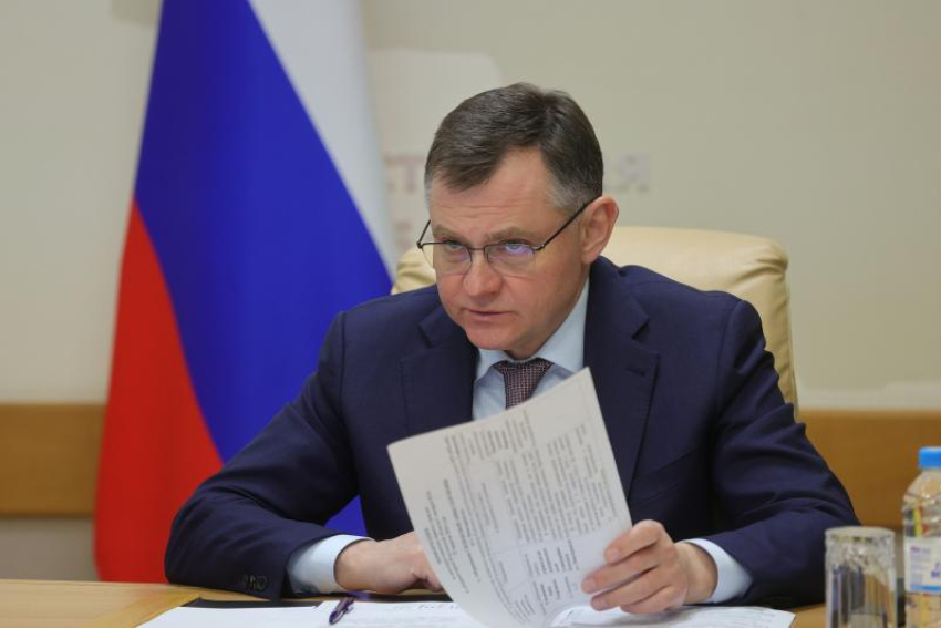 Губернатор Юрий Слюсарь взял на контроль ремонт дороги в переулке Пушкина в Волгодонске
