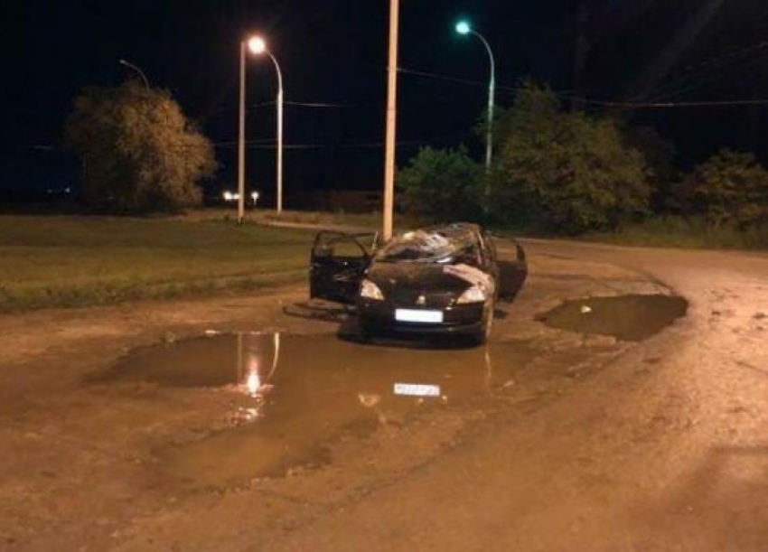 19-летнюю девушку доставили в реанимацию после аварии на проспекте Мира в Волгодонске