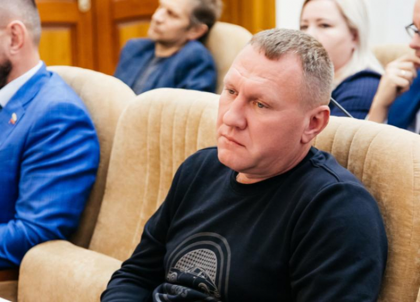Переехавший в Сочи кандидат в депутаты Сергей Асташкин отказался баллотироваться в Думу Волгодонска