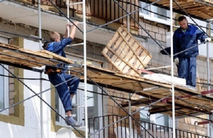 «Для выполнения капремонта в Волгодонске иногородние подрядчики набирают людей с улицы» – депутаты