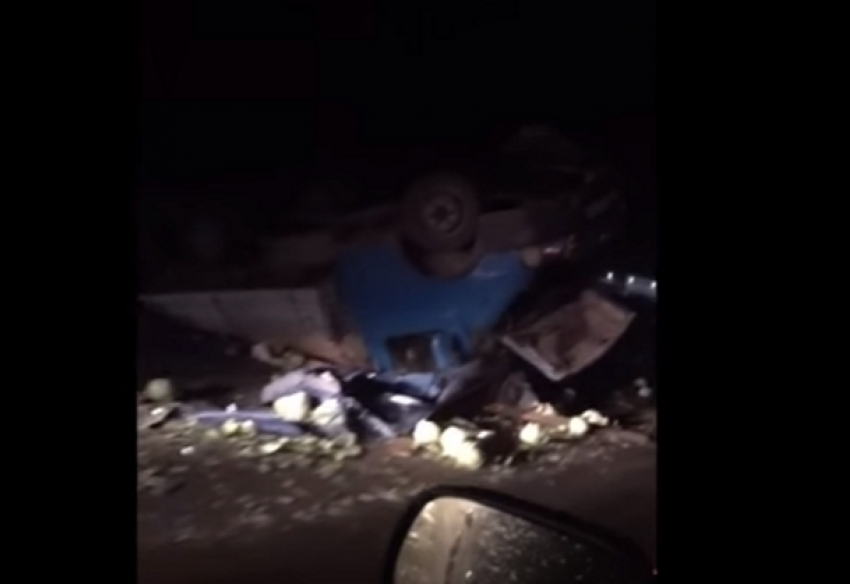 Жуткую аварию с участием «Туарега» на трассе Ростов-Волгодонск сняли на видео очевидцы