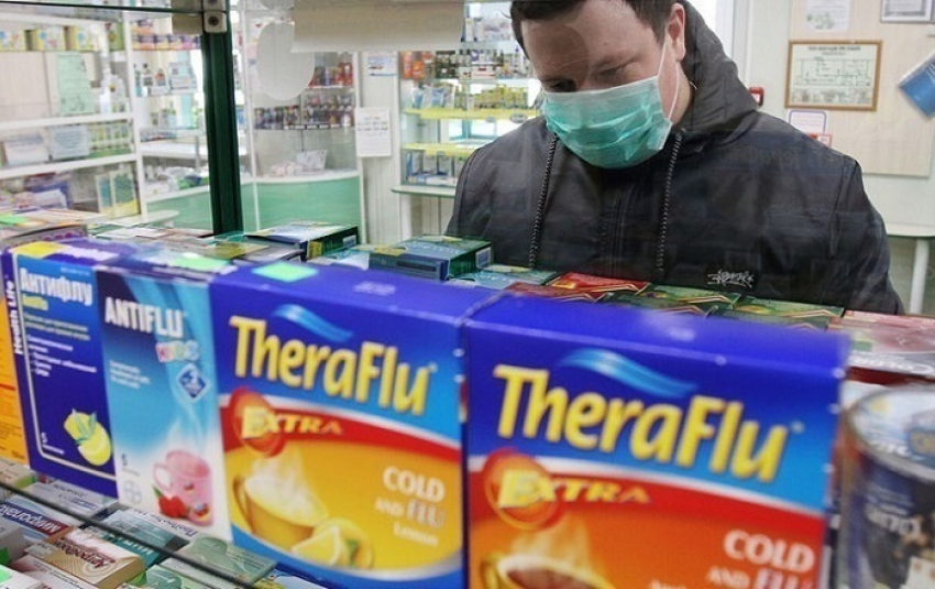 Партии противовирусных препаратов раскупаются в волгодонских аптеках за считанные минуты