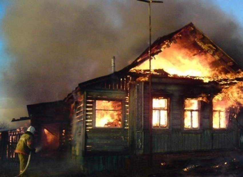 В Романовской дотла сгорел жилой дом