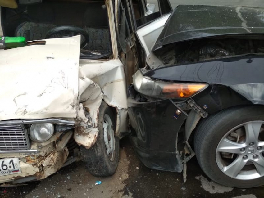 Годовалый ребенок пострадал в ДТП в Волгодонске: водитель иномарки был без прав