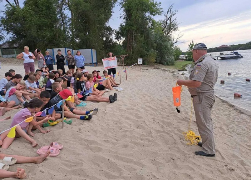 Спасатели посетили базы отдыха Волгодонска с профилактическими мероприятиями