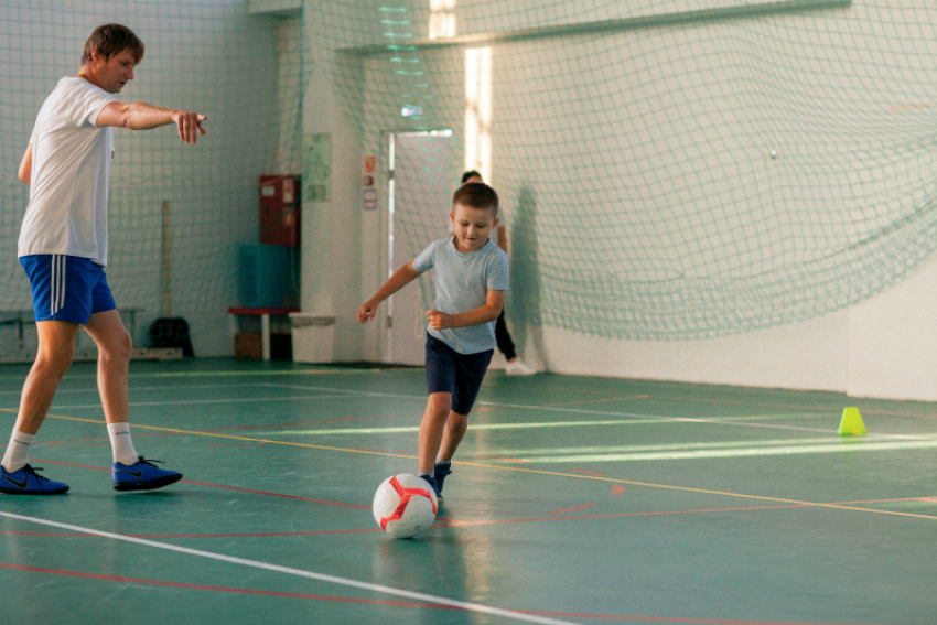 Ваш ребенок может научиться футболу вместе с «Эластико»