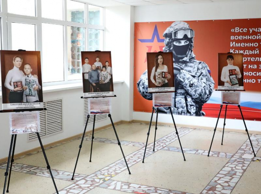 Выставка памяти горожан-героев СВО открылась в лицее №24