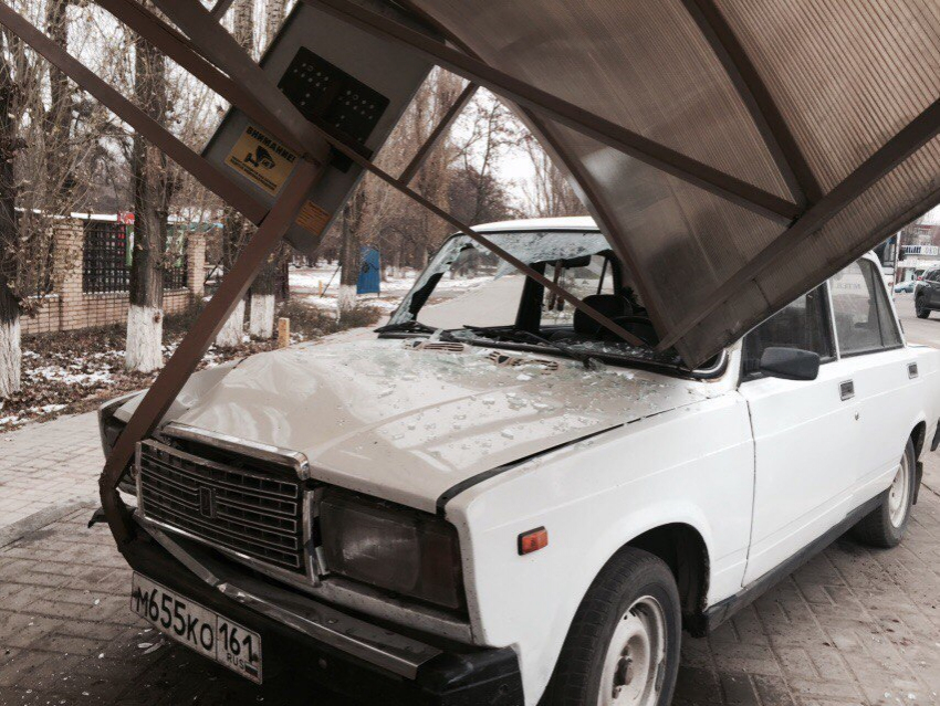 Водитель потерял сознание и протаранил остановку «Площадь Победы» в Волгодонске