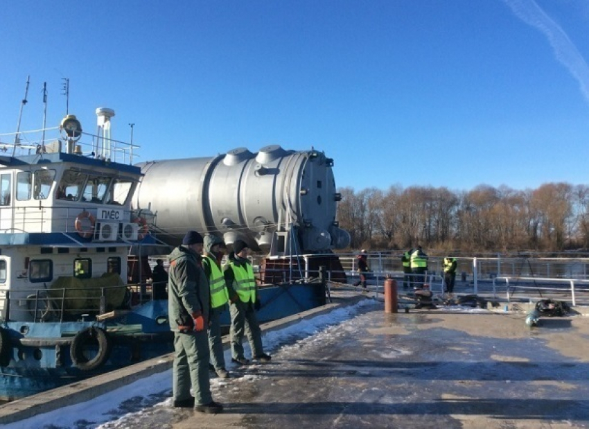 Реактор для Белоруссии из Волгодонска приплыл в Нововоронеж