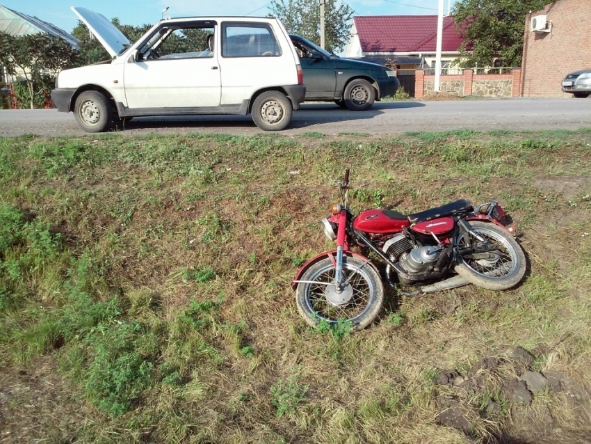 В Волгодонском районе в ДТП пострадал 15-летний водитель мотоцикла