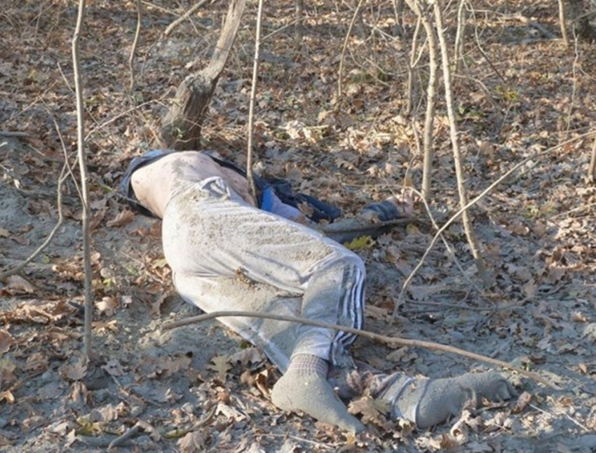 В Волгодонске в районе недостроенной набережной мертвый мужчина пролежал несколько дней
