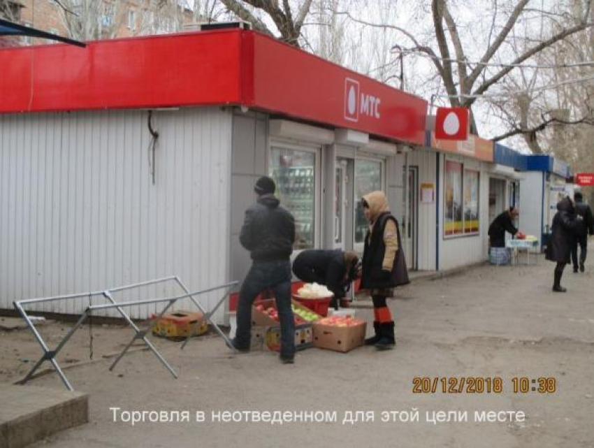 Муниципальная инспекция продолжает бороться со стихийными торговцами в Волгодонске