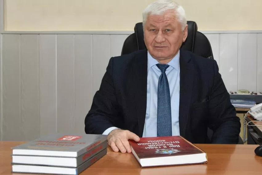 Глава Ремонтненского района Анатолий Пустоветов сложил полномочия: что стоит за отставкой