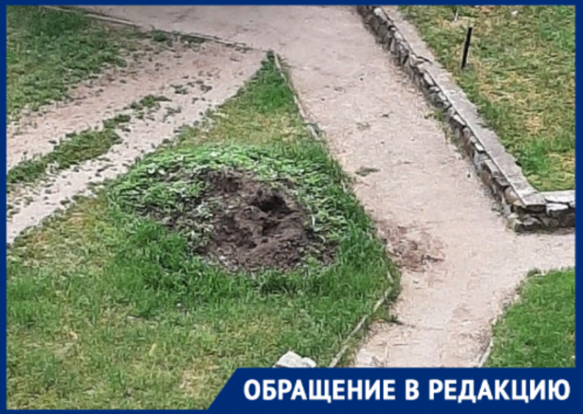 «Благоустройство по-волгодонски»: горожане просят убрать брошенные ямы в «старом городе»