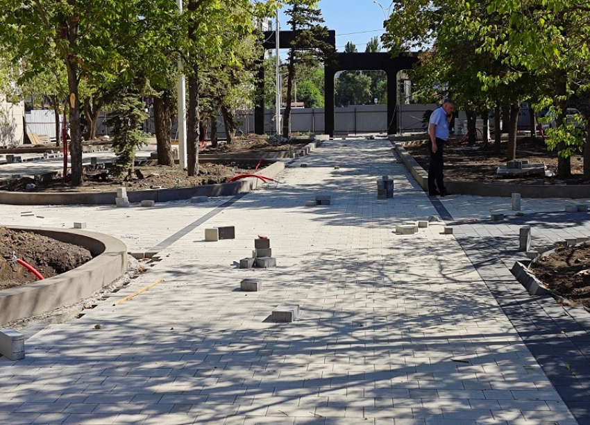 Благоустройство бульвара у парка «Дружба» в Волгодонске выполнено на 40%