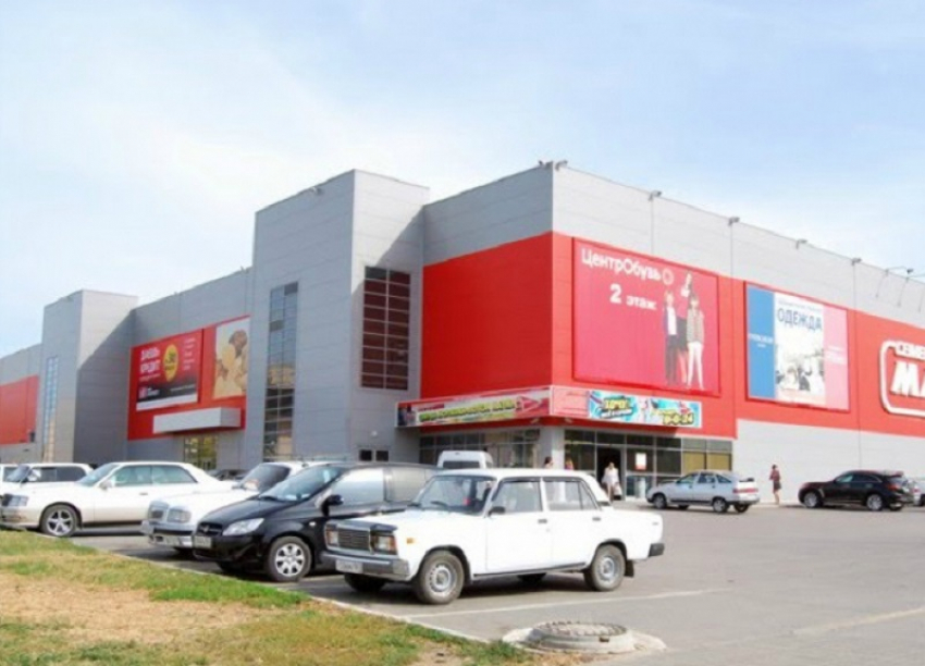 Килограмм соли, Кола и много еды: в Волгодонске семейная пара Магомеда и Миланы попалась на краже из гипермаркета 