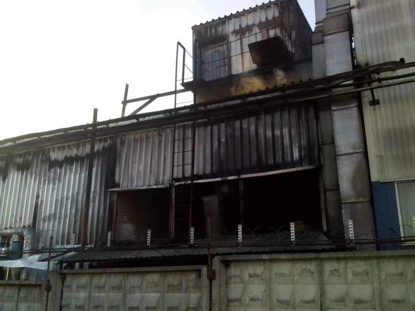 В Волгодонске на заводе МТМ сгорел лакокрасочный цех