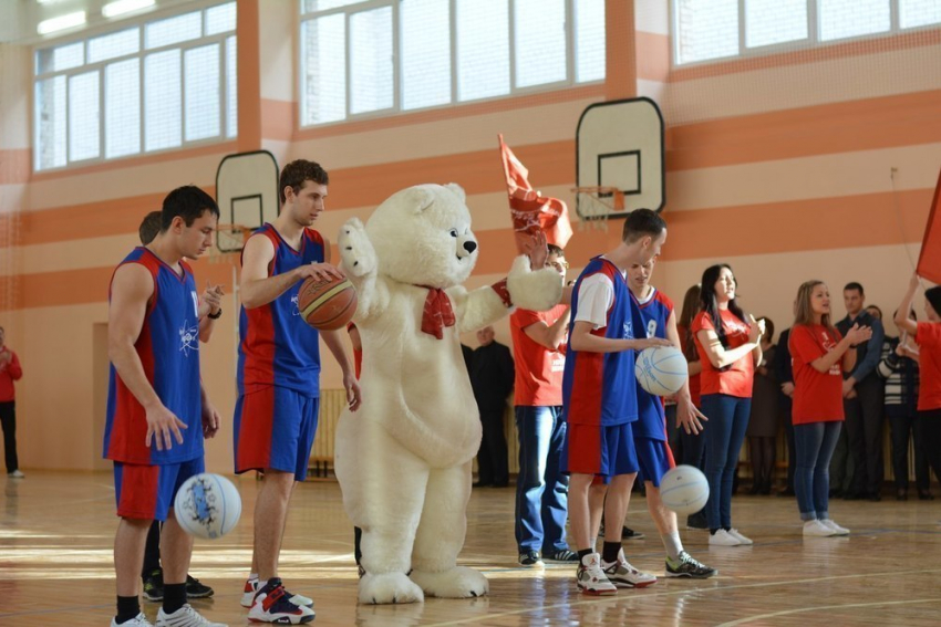 Студенты Волгодонска получили обновленный спортзал