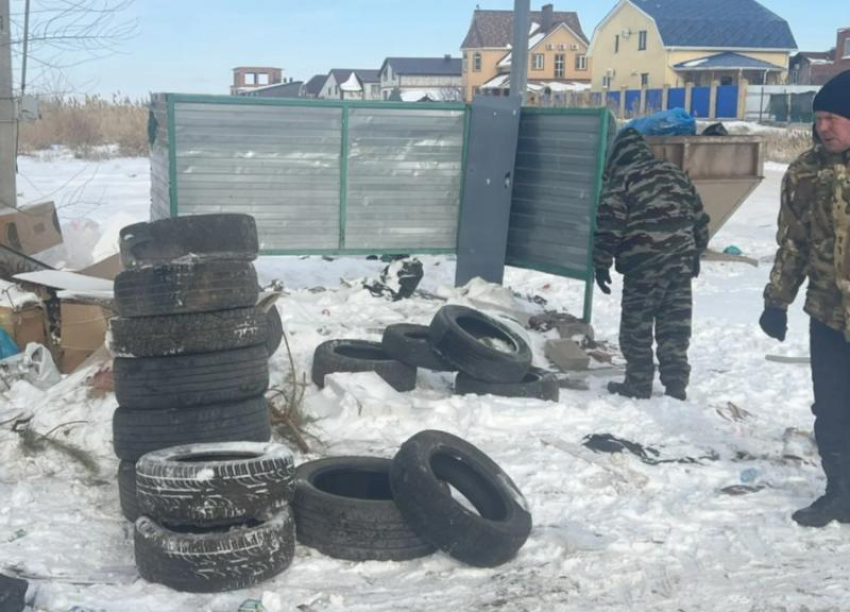 Волгодонцы превращают город в свалку, подбрасывая опасные покрышки на контейнерные площадки
