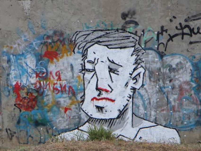 Школьники разрисовали граффити более десяти гаражей в Волгодонске