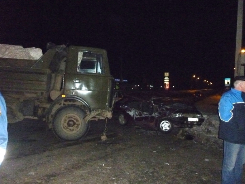 Три человека погибли в страшном ДТП на автодороге Морозовск-Волгодонск