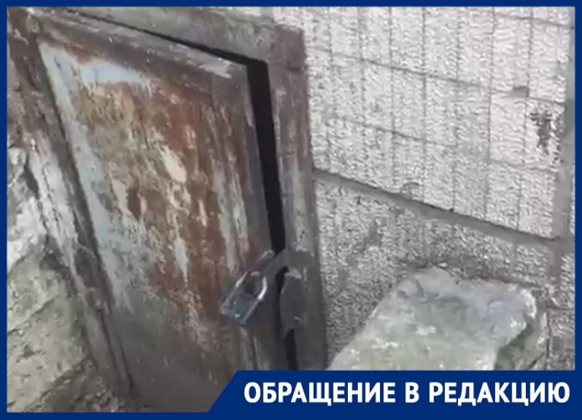 Ледяные полы из-за сквозняка в подвале: вскрылись новые проблемы дома №10 по проспекту Курчатова