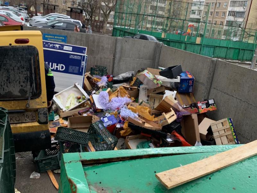 «Экономия» по-волгодонски: предприниматели продолжают свозить мусор в жилые районы 
