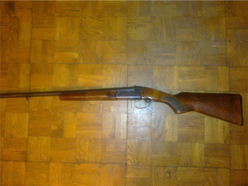 Житель Зимовников продал охотничье ружье своего знакомого за 500 рублей